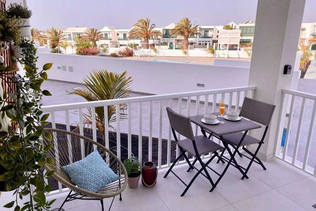 Apartamento Oasis View Lanzarote Costa Teguise Exterior foto